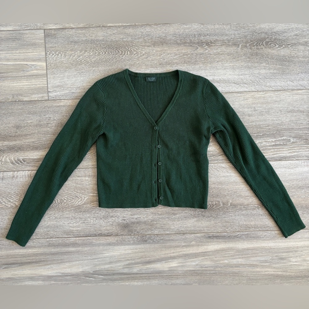 Hunter Green John Galt Knit V Neck Button Up Cropped Cardigan